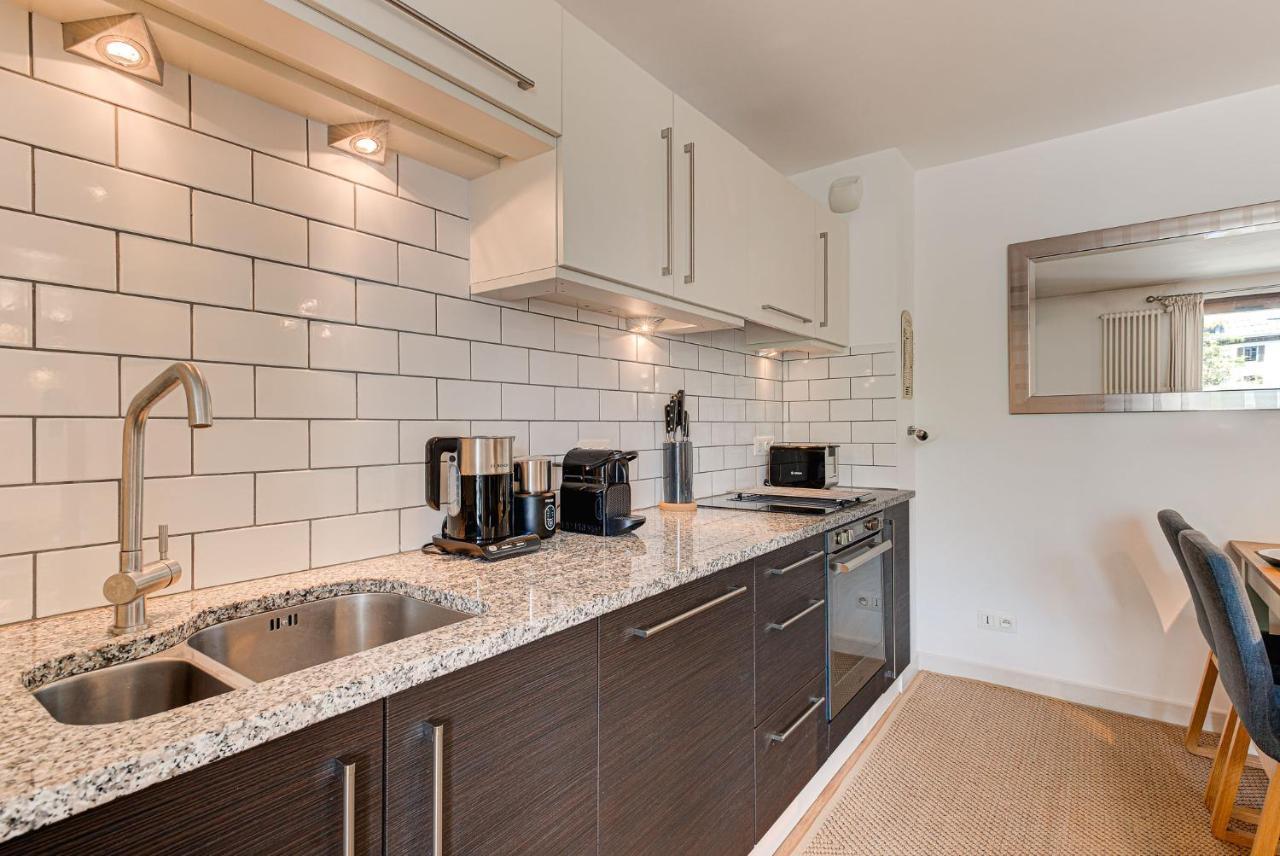 Apartment Cosmiques - Alpes Travel - Central Chamonix - Sleeps 4 Zewnętrze zdjęcie
