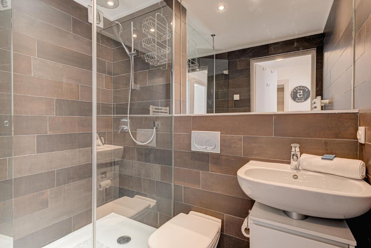Apartment Cosmiques - Alpes Travel - Central Chamonix - Sleeps 4 Zewnętrze zdjęcie