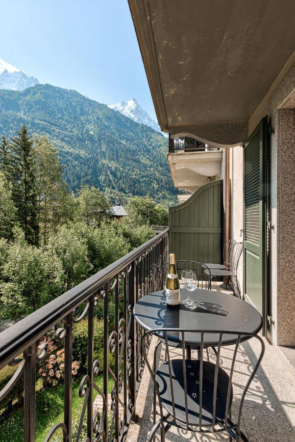 Apartment Cosmiques - Alpes Travel - Central Chamonix - Sleeps 4 Zewnętrze zdjęcie