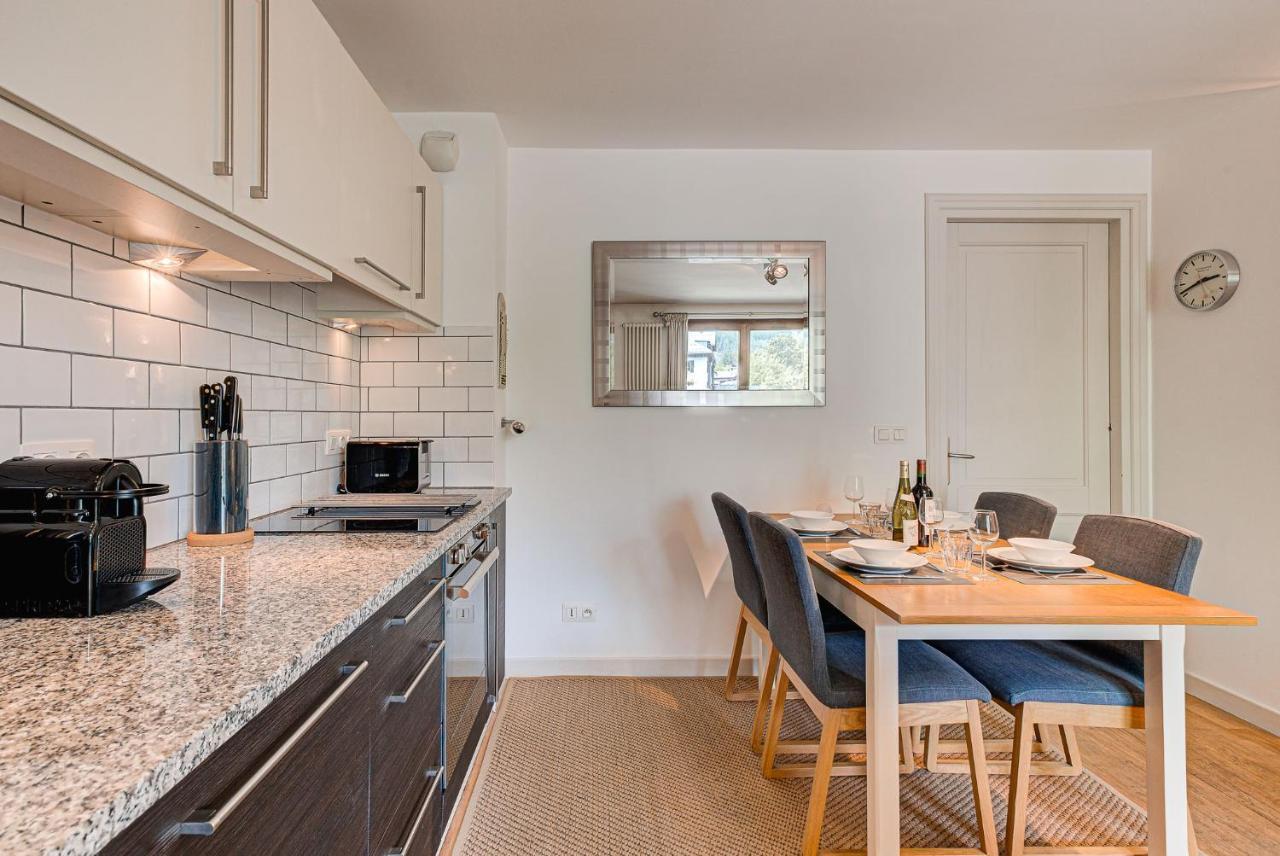 Apartment Cosmiques - Alpes Travel - Central Chamonix - Sleeps 4 Zewnętrze zdjęcie