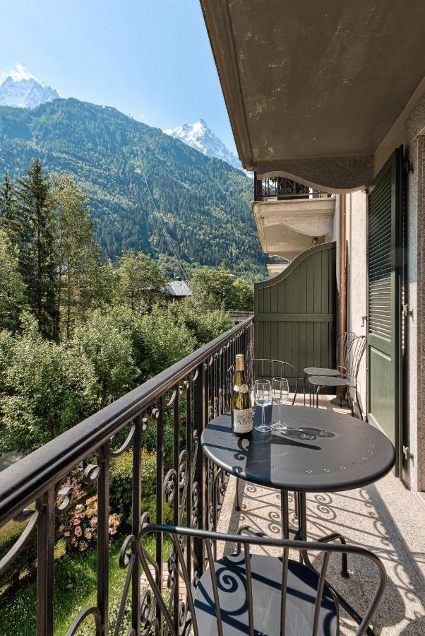 Apartment Cosmiques - Alpes Travel - Central Chamonix - Sleeps 4 Zewnętrze zdjęcie